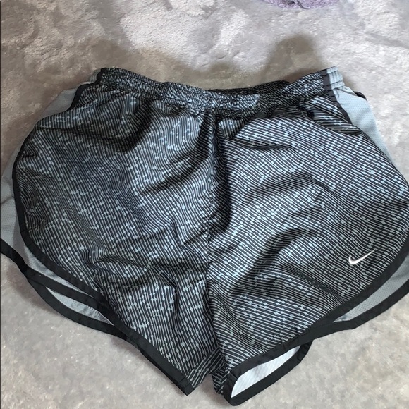 Nike Shorts - Picture 1 of 3